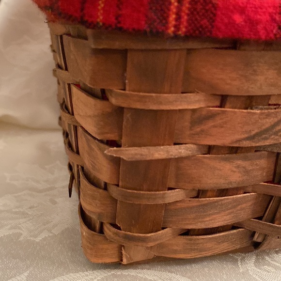 WOODEN BASKET WITH RED FLANNEL PLAID INSERT - Picture 7 of 8